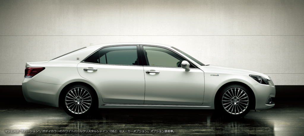 新型クラウンマジェスタの燃費情報 実燃費はどれぐらい Fourel フォーエル