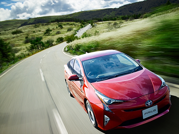 carlineup_prius_gallery_2_04_lb