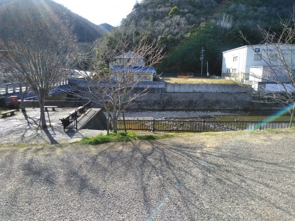 道の駅いながわの隣の公園