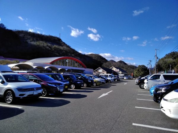 道の駅いながわの駐車場