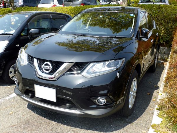 1024px-The_frontview_of_Nissan_X-TRAIL_20X_(T32)