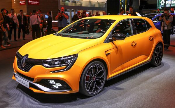 1200px-Renault_Megane_RS,_IAA_2017_IMG_0408