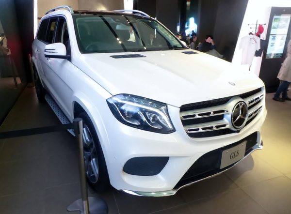 Mercedes-Benz_GLS350d_4MATIC_Sports_(X166)_front