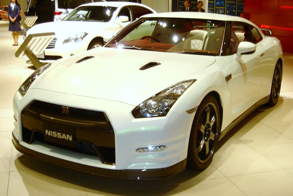 NISSAN_GT-R_R35_2011[1]