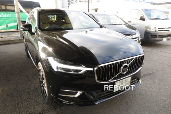 ボルボ　XC60　D4Inscription　ブラック外観