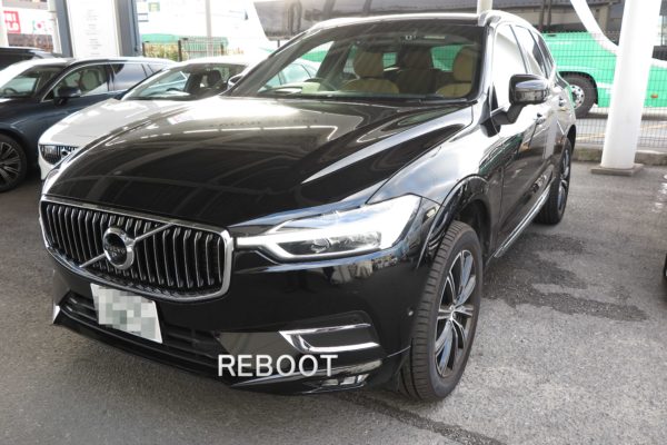 ボルボ　XC60　D4Inscription　ブラック外観