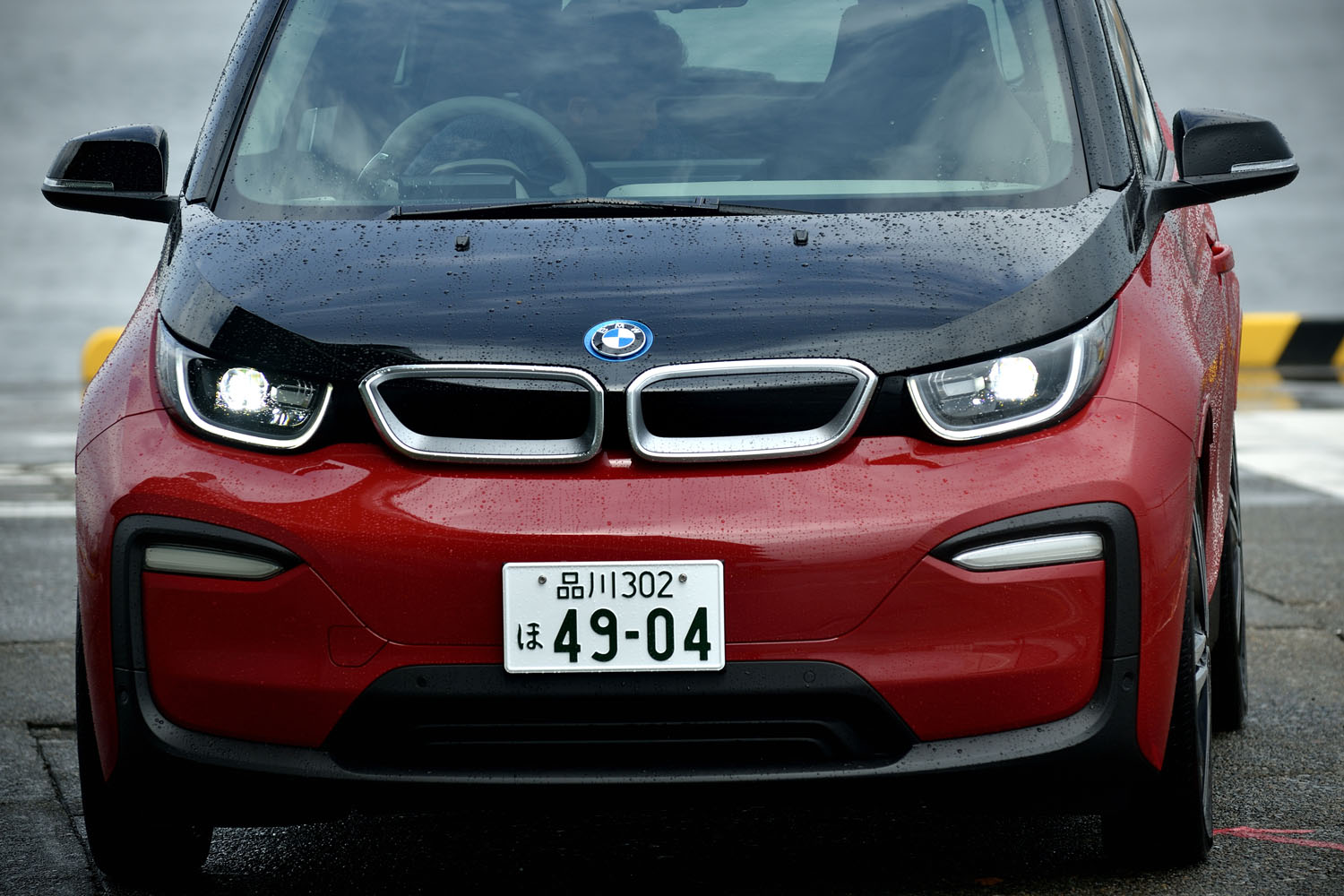 Bmw I3車中泊とかできるの 後部座席は 荷物室は Fourel フォーエル