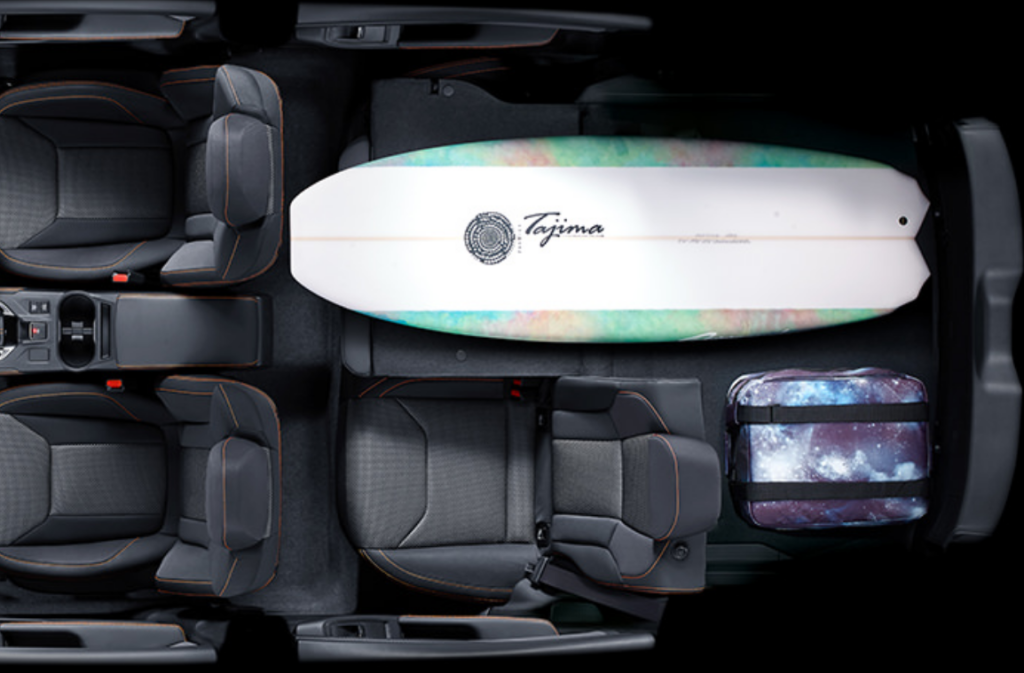 スバルxvで車中泊するなら 後部座席や荷室容量は十分なのか Fourel フォーエル